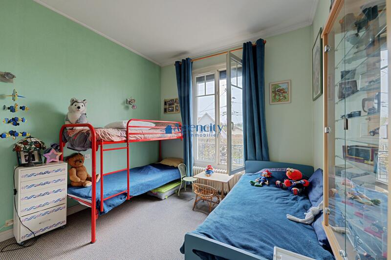 Maison - 96 m² - 5 pièces