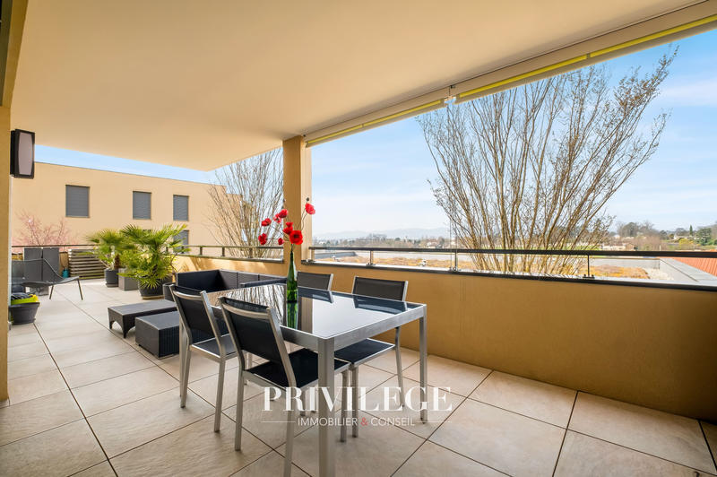 Appartement - 95 m² - 4 pièces