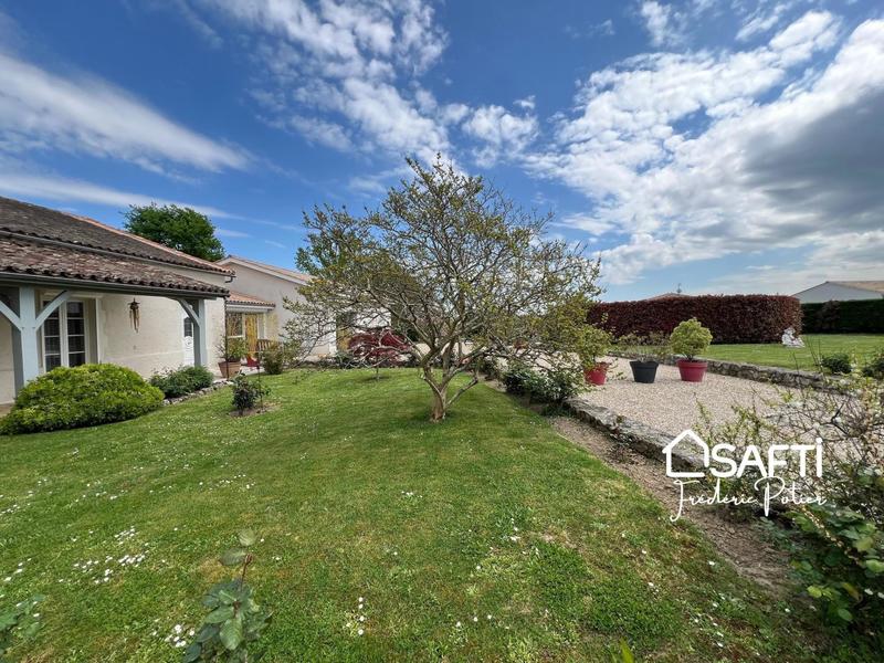 Maison - 275 m² - 9 pièces