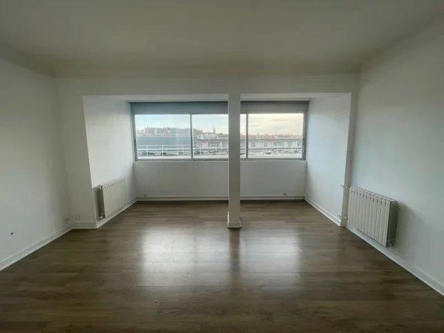 Appartement - 80 m² - 3 pièces