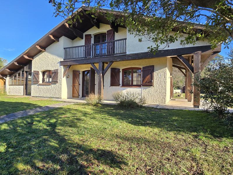 Maison - 135 m² - 6 pièces