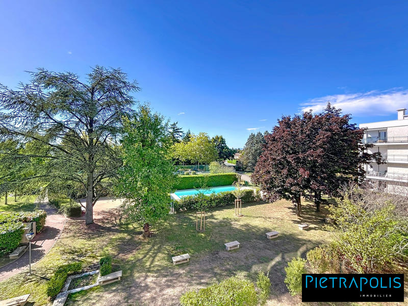 Appartement - 110 m² - 5 pièces