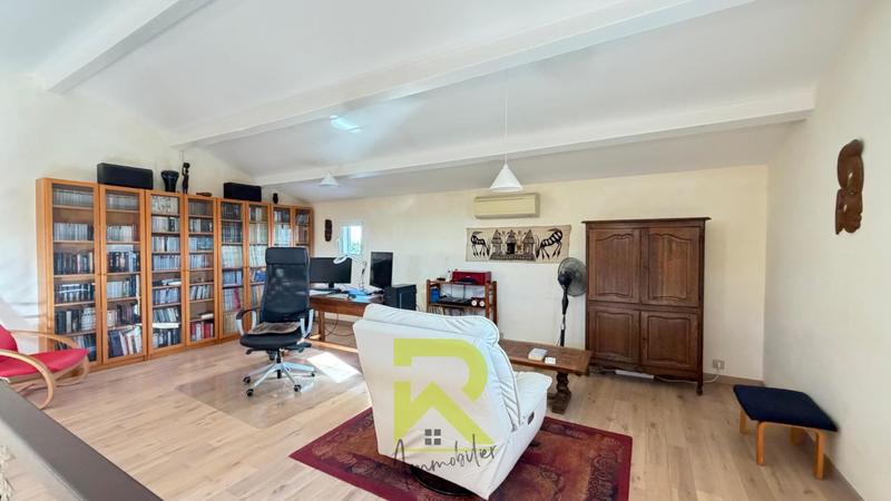 Villa - 220 m² - 7 pièces