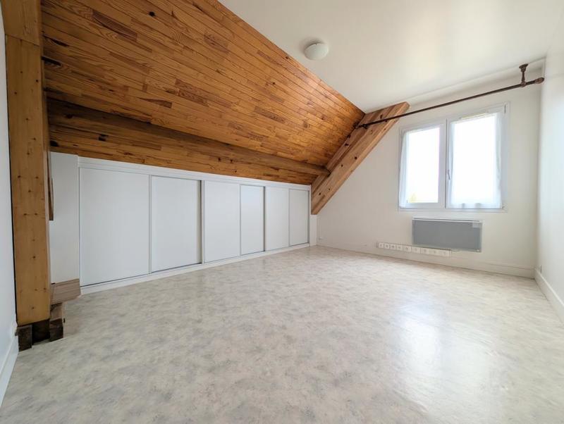 Maison - 208 m² - 8 pièces