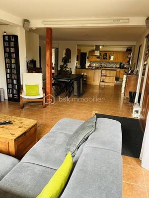 Maison - 166 m² - 7 pièces