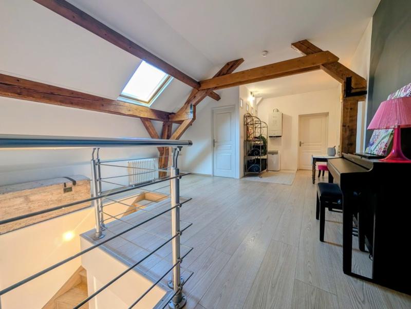 Appartement - 202 m² - 6 pièces