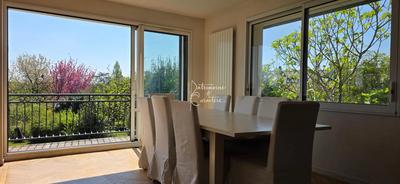 Maison - 215 m² - 9 pièces