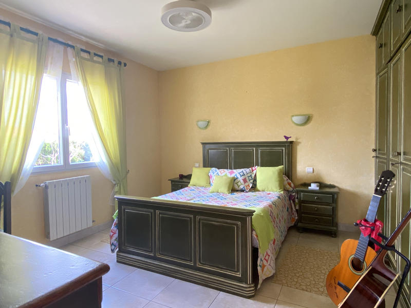 Villa - 218 m² - 6 pièces