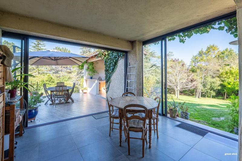 Villa - 283 m² - 7 pièces