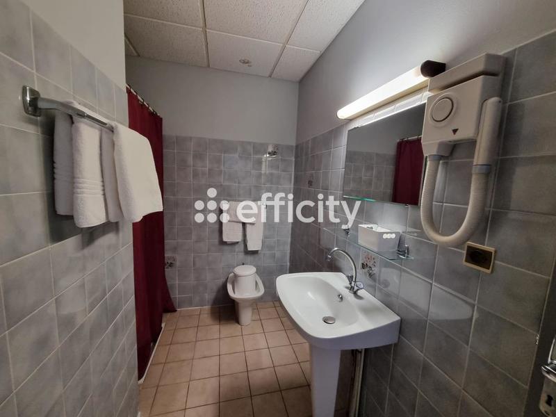 Bureau - 757 m² - 22 pièces