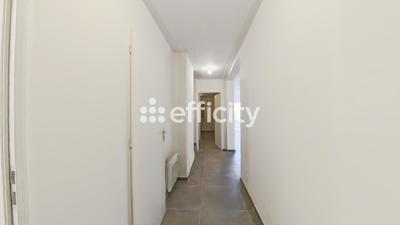 Maison jumelée - 78 m² - 4 pièces