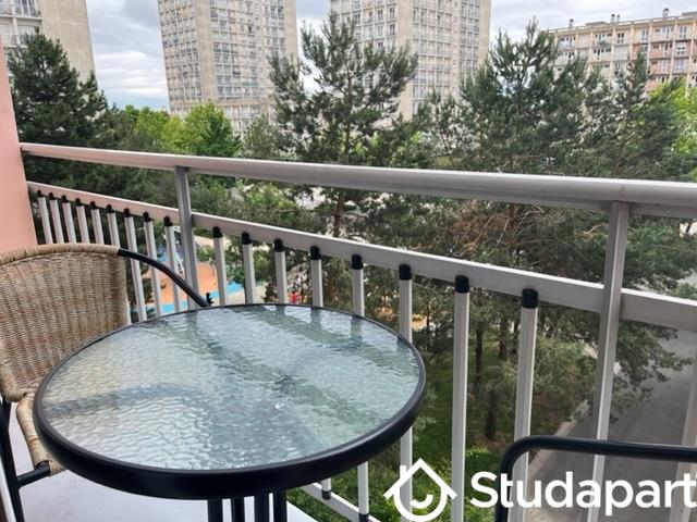 Chambre - 12 m² - 1 pièce