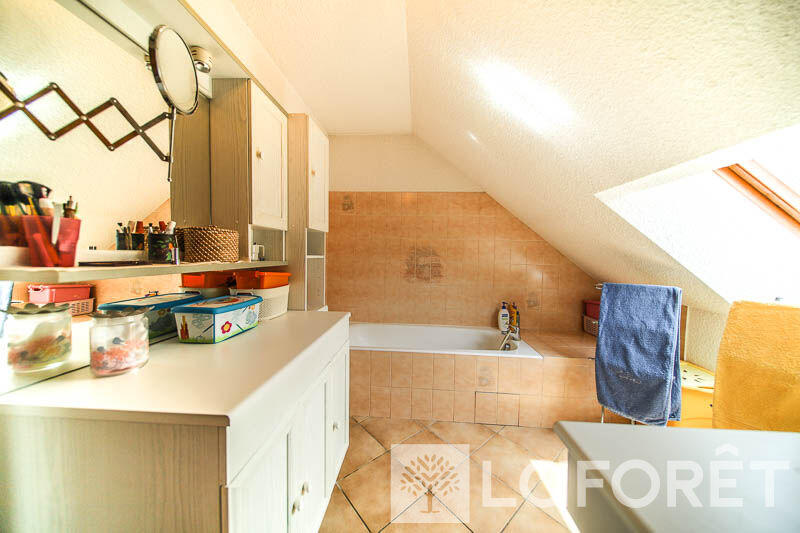 Maison - 180 m² - 6 pièces