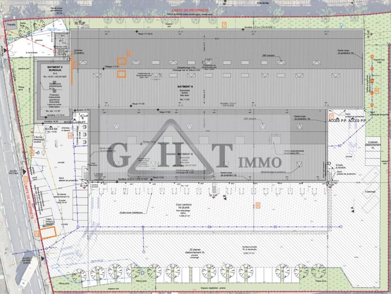 Entrepôt - 5 617 m²