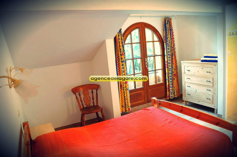 Propriété - 450 m² - 30 pièces