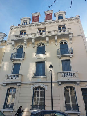 Appartement - 102 m² - 4 pièces