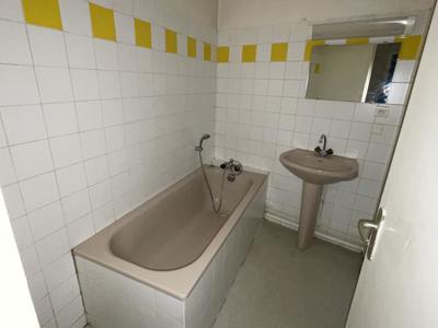 Maison en pierre - 103 m² - 4 pièces