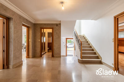 Maison - 450 m² - 10 pièces