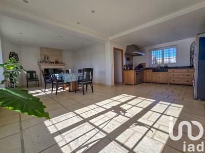 Maison - 238 m² - 8 pièces