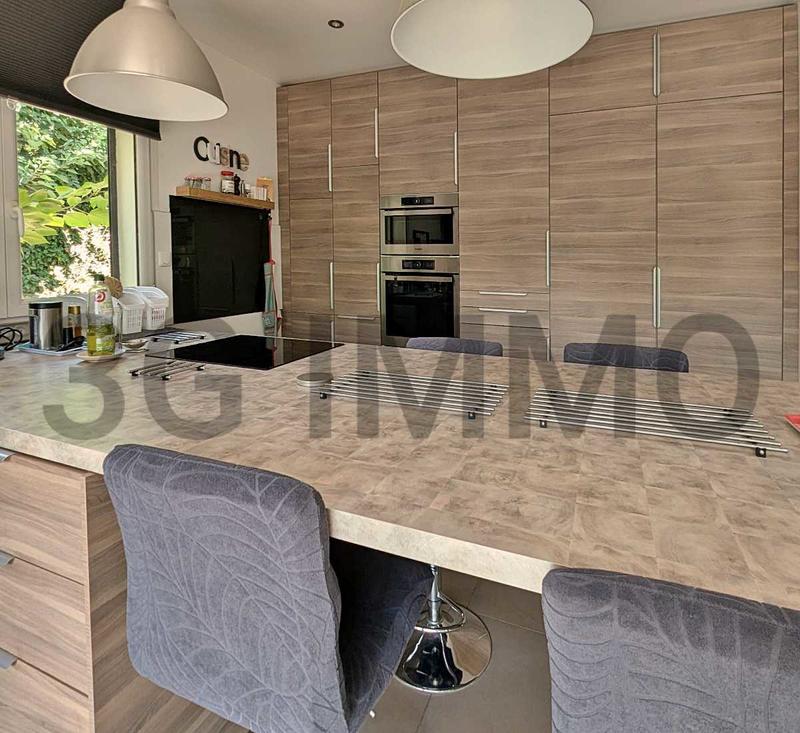 Bastide - 235 m² - 6 pièces