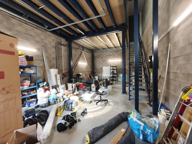 Entrepôt - 120 m² - 2 pièces