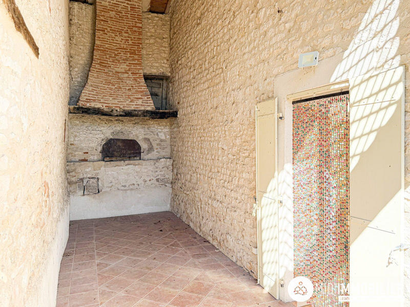 Maison - 239 m² - 7 pièces