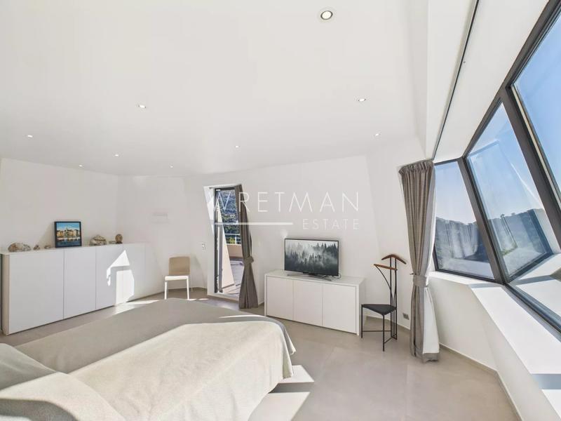 Villa - 335 m² - 7 pièces