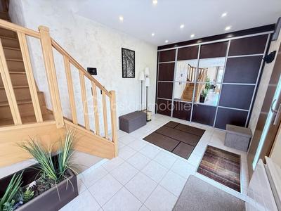 Maison - 150 m² - 5 pièces