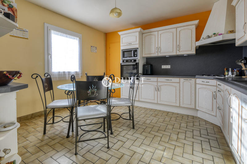 Maison - 99 m² - 6 pièces