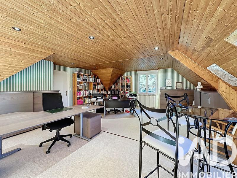 Maison de maîtres - 303 m² - 13 pièces