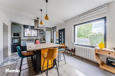 Maison - 96 m² - 4 pièces