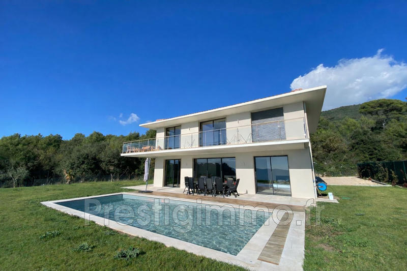 Maison contemporaine - 250 m² - 5 pièces