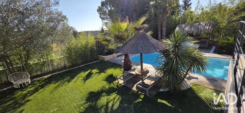 Maison - 180 m² - 5 pièces