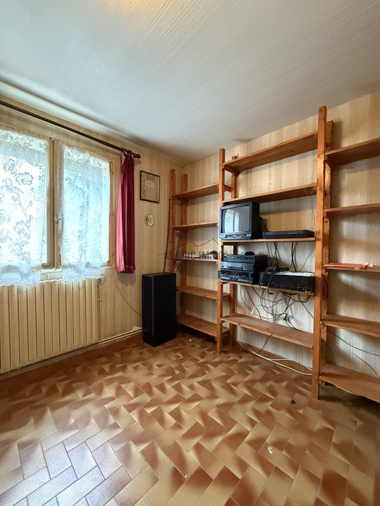 Maison - 111 m² - 7 pièces