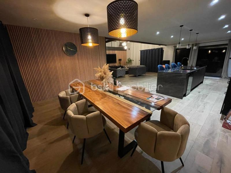 Immeuble - 240 m² - 6 pièces