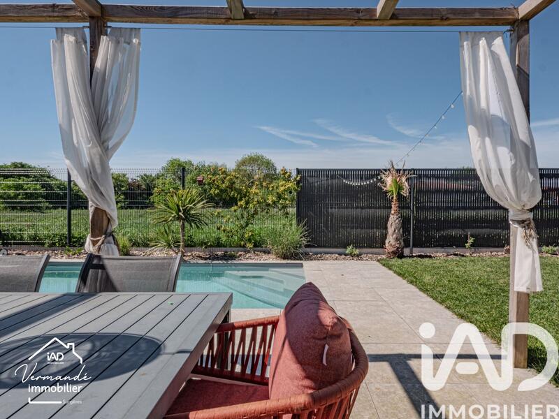 Maison - 98 m² - 5 pièces