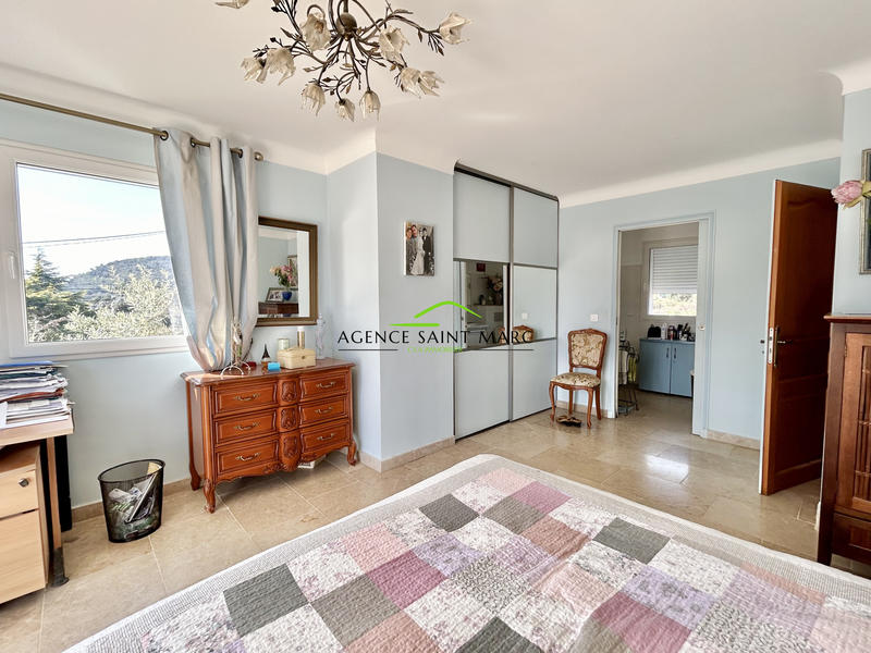 Maison - 257 m² - 6 pièces