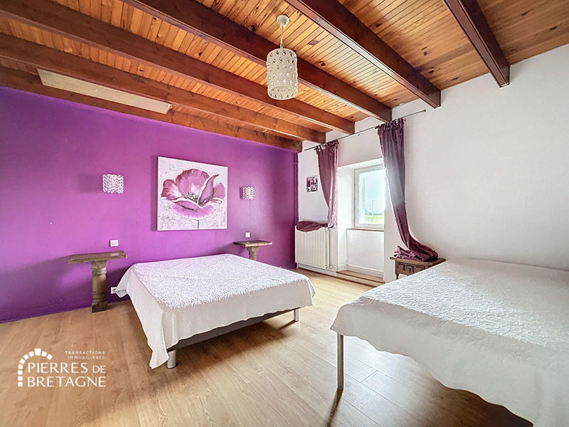 Longère - 270 m² - 10 pièces