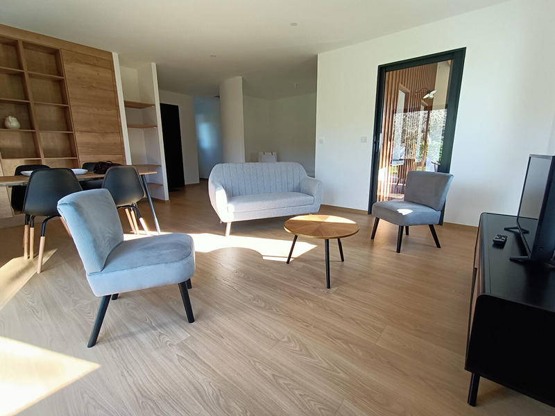 Maison - 90 m² - 4 pièces