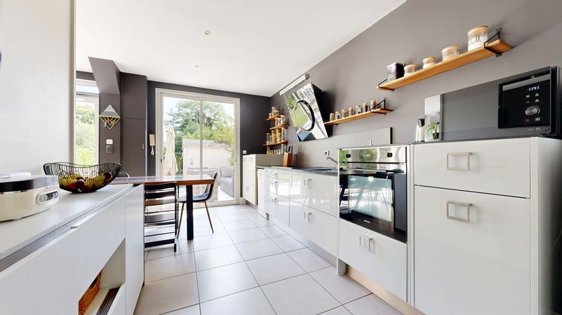 Appartement - 90 m² - 4 pièces