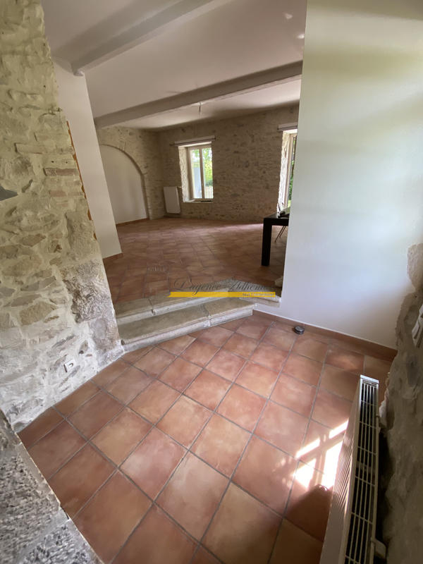 Appartement - 112 m² - 4 pièces