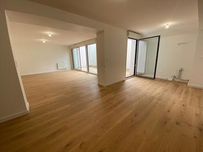 Appartement - 95 m² - 3 pièces