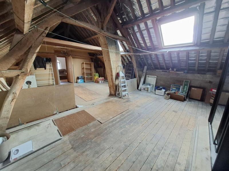 Maison - 220 m² - 7 pièces