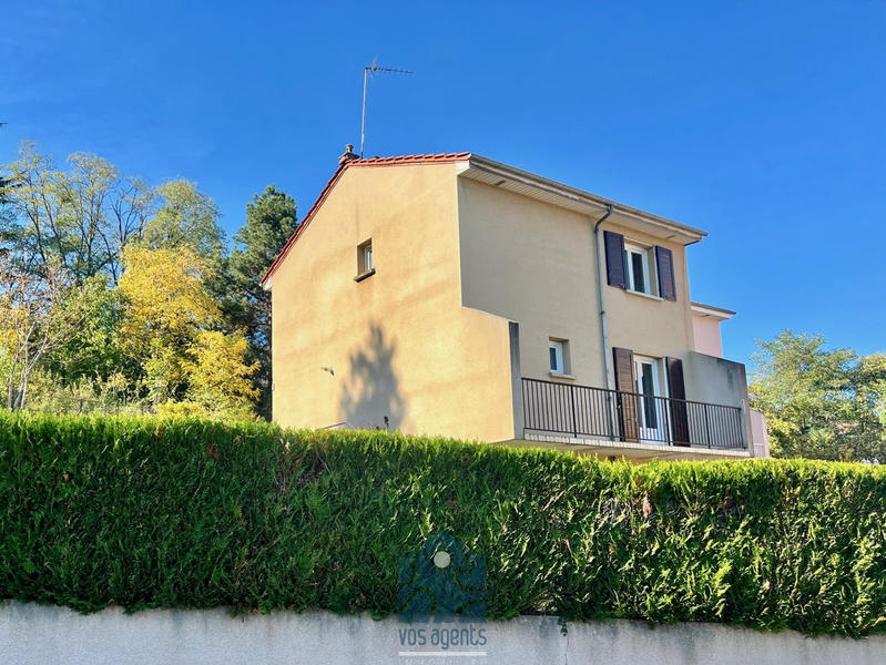 Maison - 94 m² - 4 pièces
