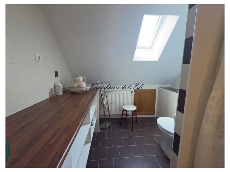 Maison - 236 m² - 9 pièces