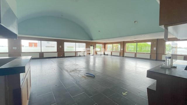 Local d'activités - 600 m²