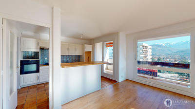 Appartement - 115 m² - 6 pièces