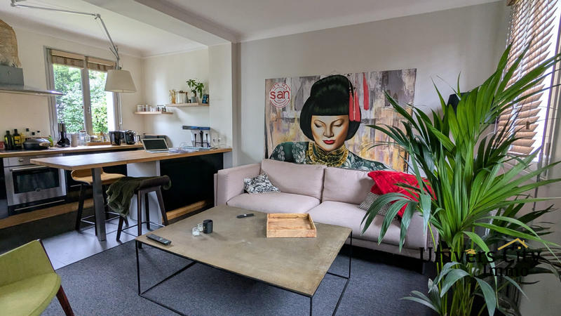 Maison - 284 m² - 11 pièces