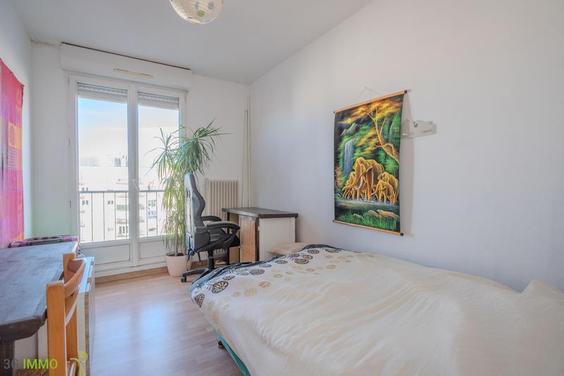 Appartement - 95 m² - 4 pièces