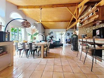 Maison - 142 m² - 5 pièces